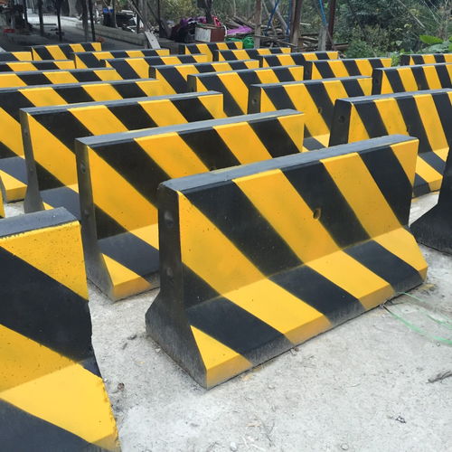 防撞水泥墩生產(chǎn)廠家 500 600 150 350等規(guī)格齊全